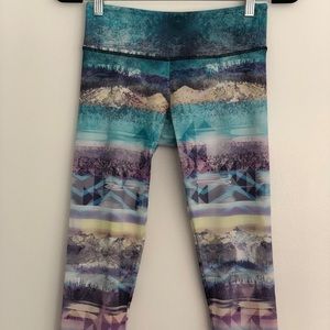 Onzie Mountain yoga leggings
